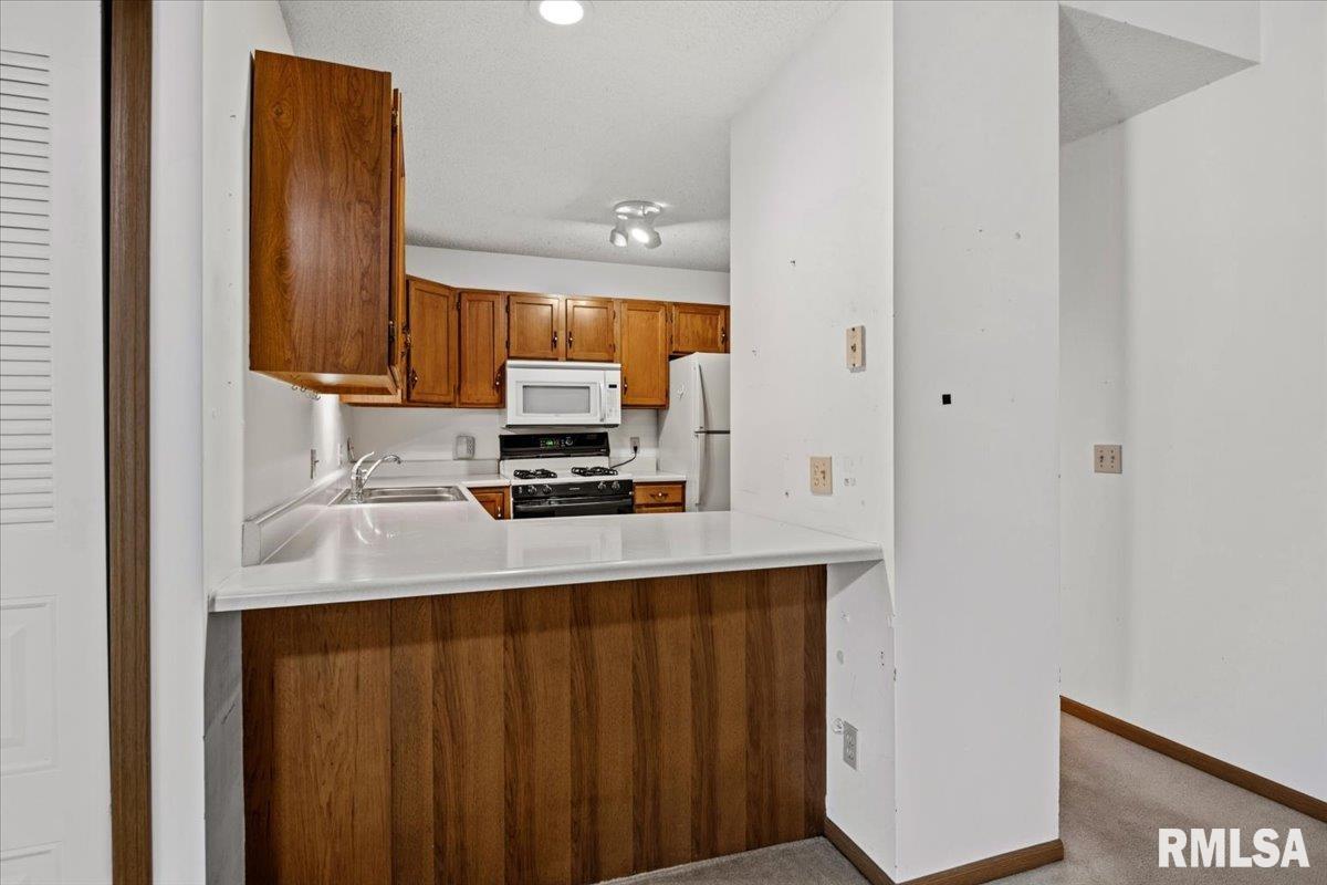 3211 Ashley Lane Springfield, IL 62711 - Photo 9 of 21 Gallery Image 9