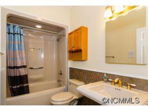 79 Vintage Road Candler, NC 28715 - Photo 18 of 24 Gallery Image 18