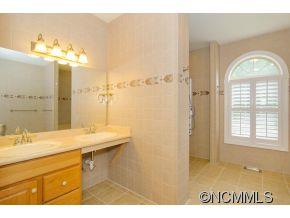 79 Vintage Road Candler, NC 28715 - Photo 9 of 24 Gallery Image 9