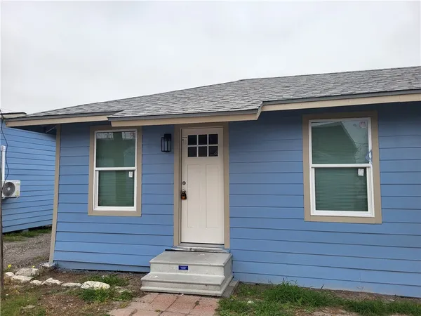 $735 | 613 NAS Drive, Unit 3, Corpus Christi, TX 78418