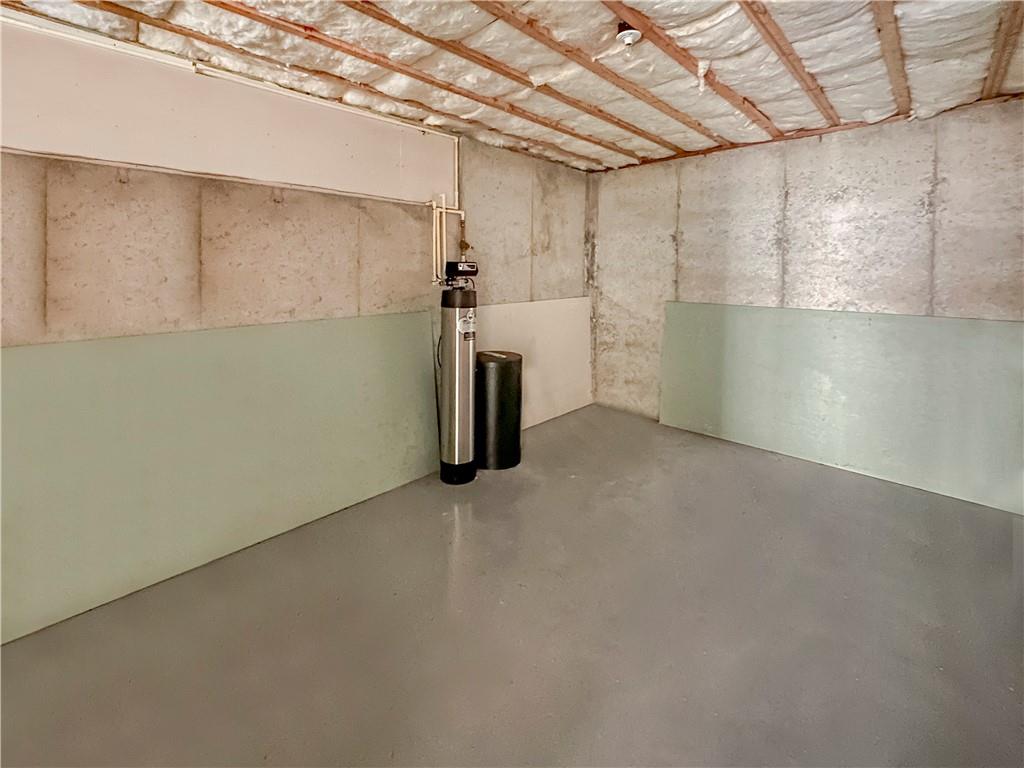 142 Liberty Trace Milner, GA 30257 - Photo 28 of 33 a view of a garage