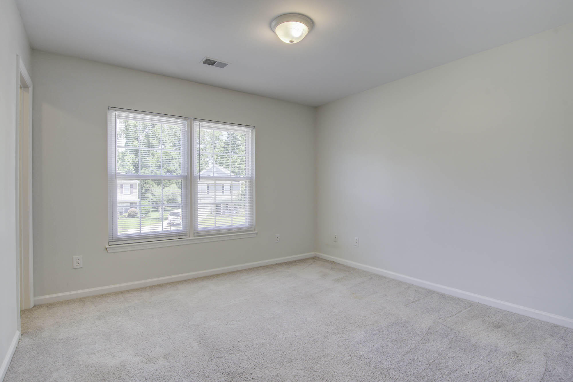 138 Thistle Road Goose Creek, SC 29445 - Photo 15 of 21 138 (19)