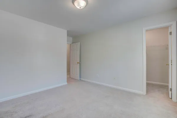 $2,195 | 138 Thistle Road, Goose Creek, SC 29445