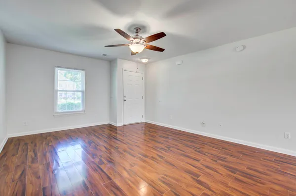 $2,195 | 138 Thistle Road, Goose Creek, SC 29445