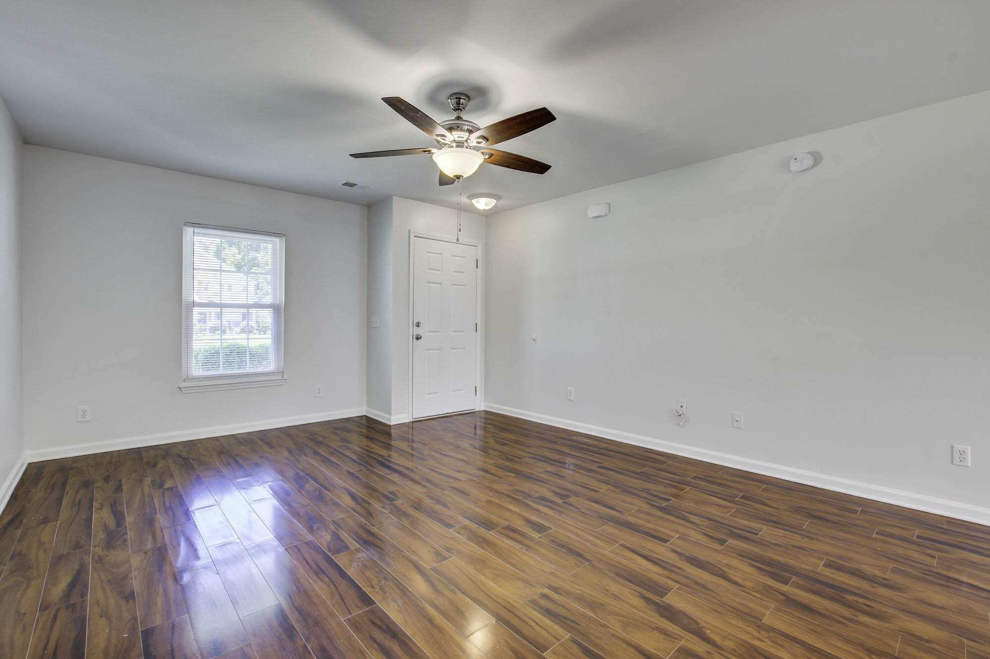 138 Thistle Road Goose Creek, SC 29445 - Photo 2 of 21 138 (3)