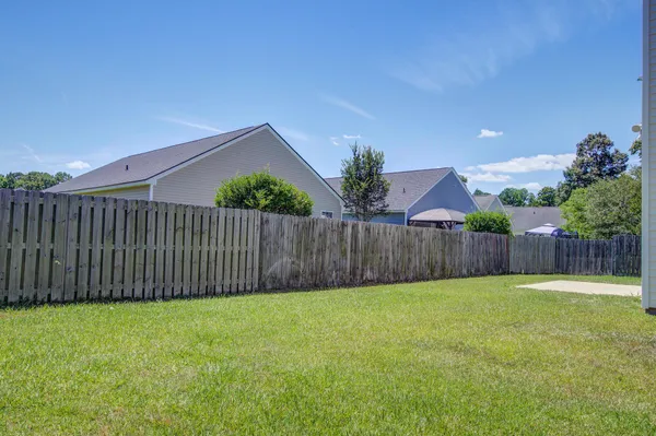 $2,195 | 138 Thistle Road, Goose Creek, SC 29445