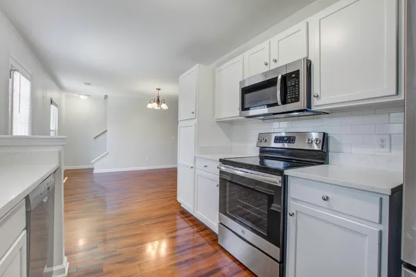 $2,195 | 138 Thistle Road, Goose Creek, SC 29445