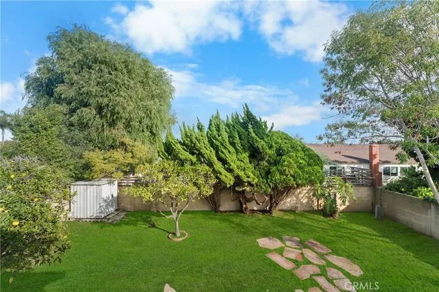 $1,349,999 | 17172 Berlin Lane, Huntington Beach, CA 92649