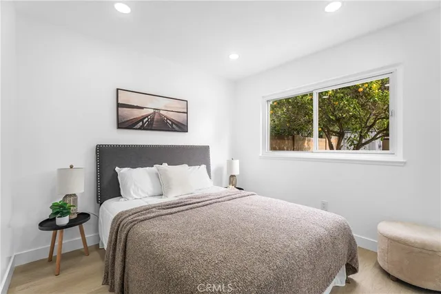 $1,349,999 | 17172 Berlin Lane, Huntington Beach, CA 92649