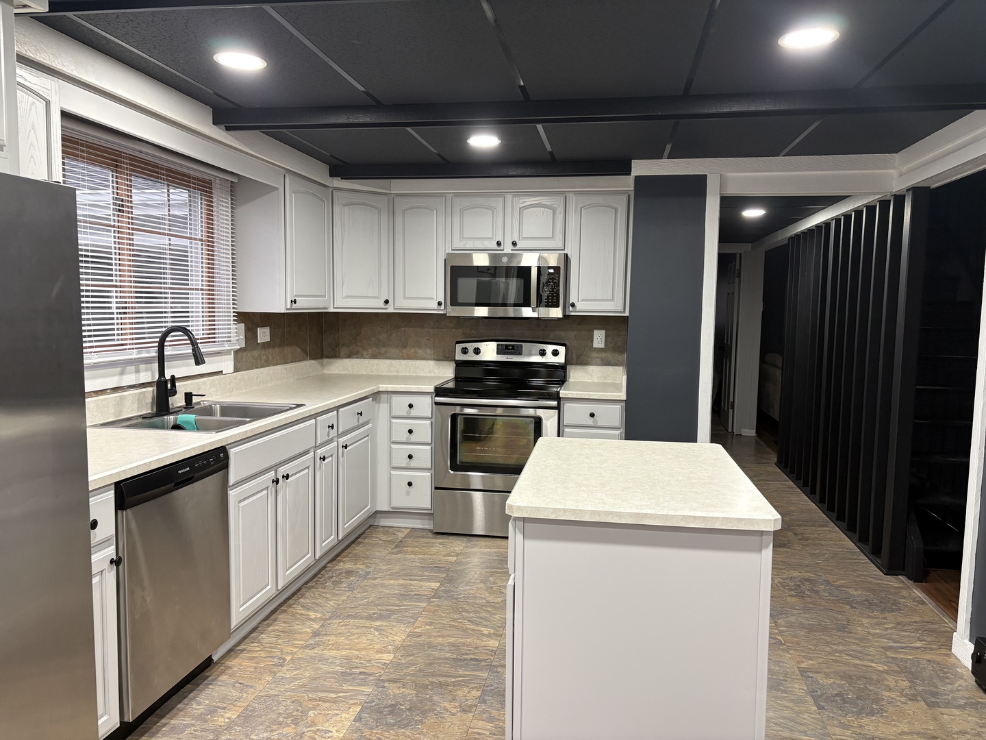 422 Pembroke Road Southwest Poplar Grove, IL 61065 - Photo 2 of 30