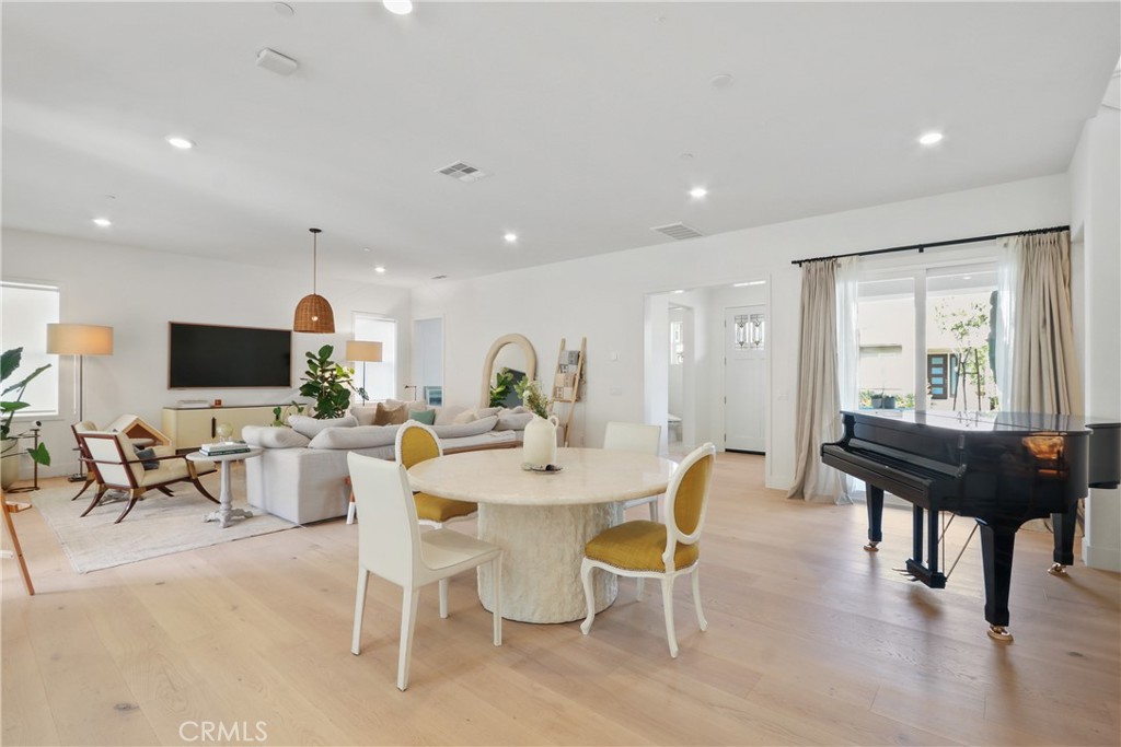 66 Chasma Irvine, CA 92618 - Photo 13 of 35