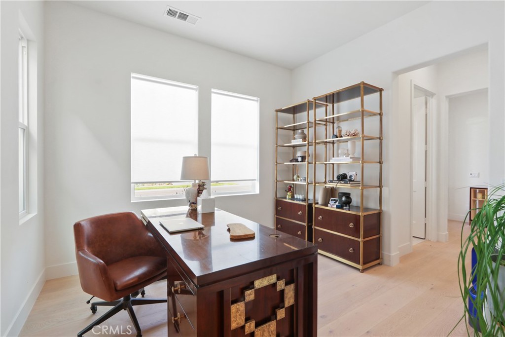 66 Chasma Irvine, CA 92618 - Photo 6 of 35