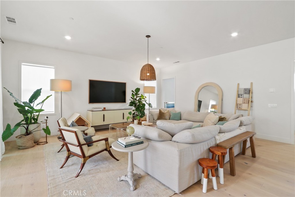 66 Chasma Irvine, CA 92618 - Photo 9 of 35