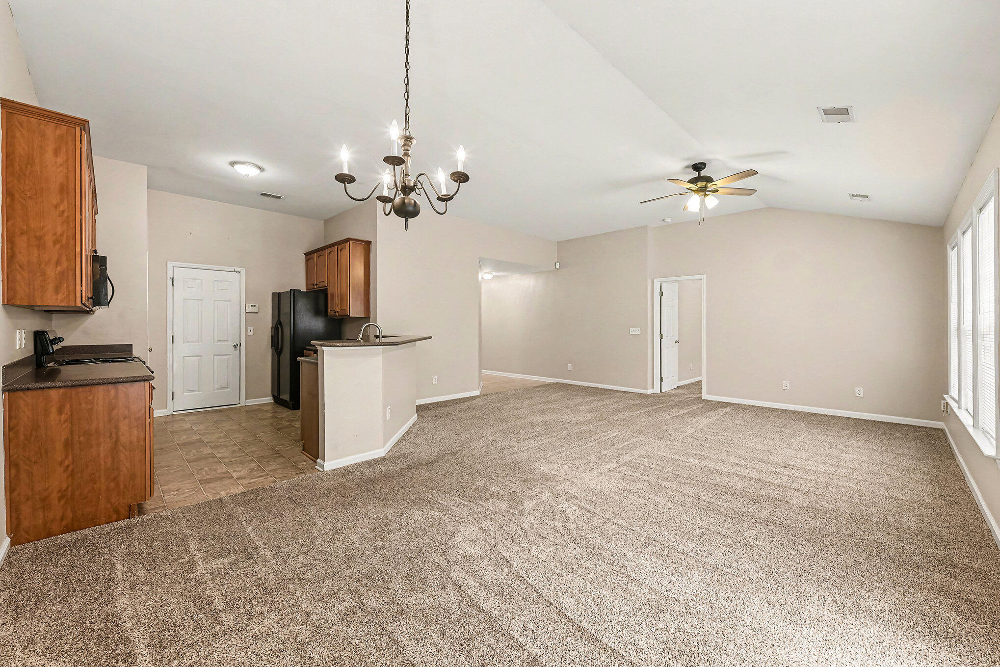227 Sparkleberry Lane Ladson, SC 29456 - Photo 11 of 33 010_file_129