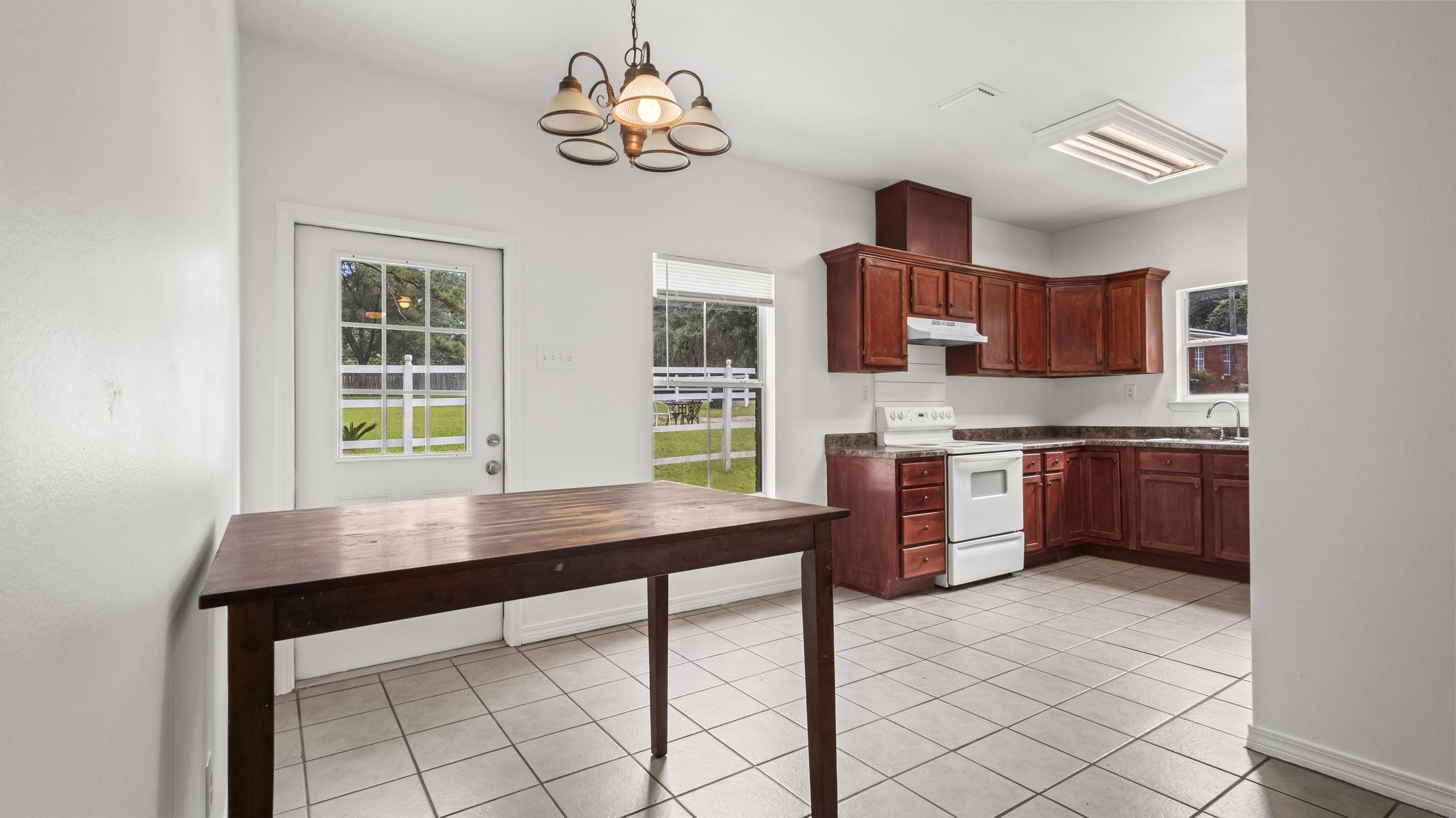 28129 8th Avenue Daphne, AL 36526 - Photo 12 of 38 Kitchen