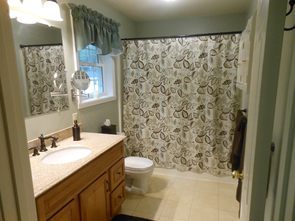 109 Glendale Road Northampton, MA 01062 - Photo 21 of 29 Gallery Image 21