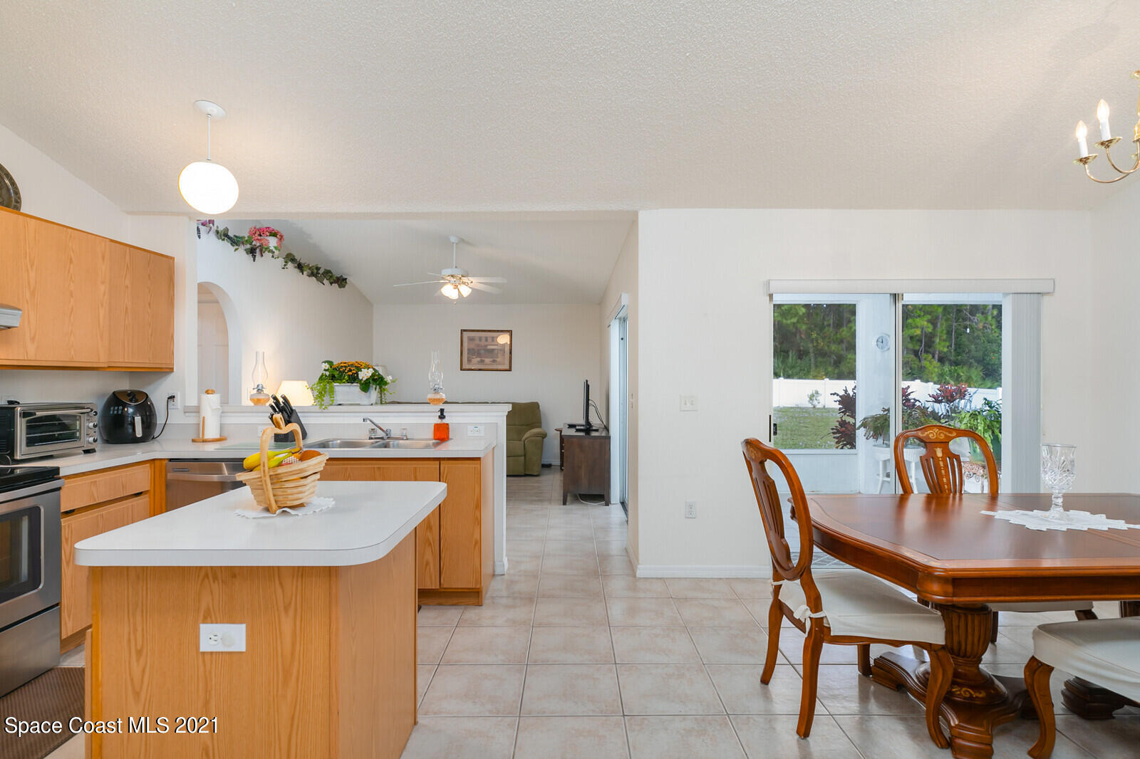 773 Furth Road Northwest Palm Bay, FL 32907 - Photo 7 of 29 a view of a dining room with furniture