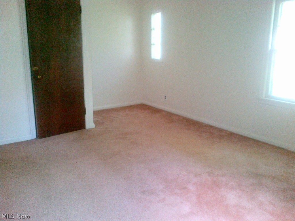 384 Butler Road Northeast Warren, OH 44483 - Photo 20 of 25 Gallery Image 20