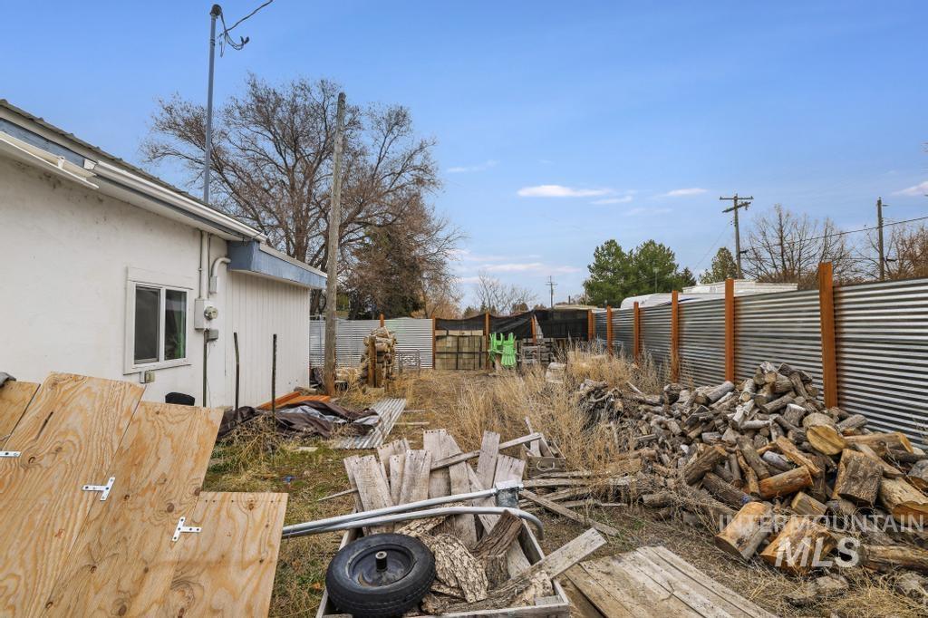 315 Wilson Street Eden, ID 83325 - Photo 22 of 30 Fenced backyard featuring a patio area