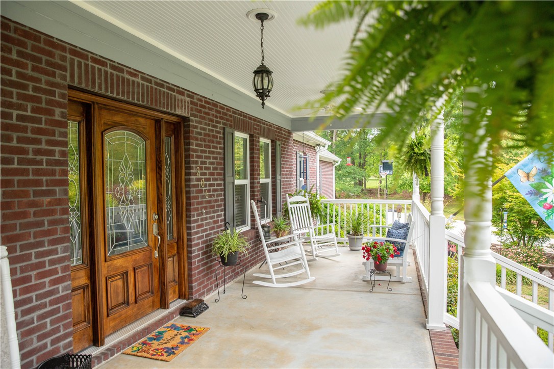 206 Hunters Trail Walhalla, SC 29691 - Photo 4 of 46 Gallery Image 4