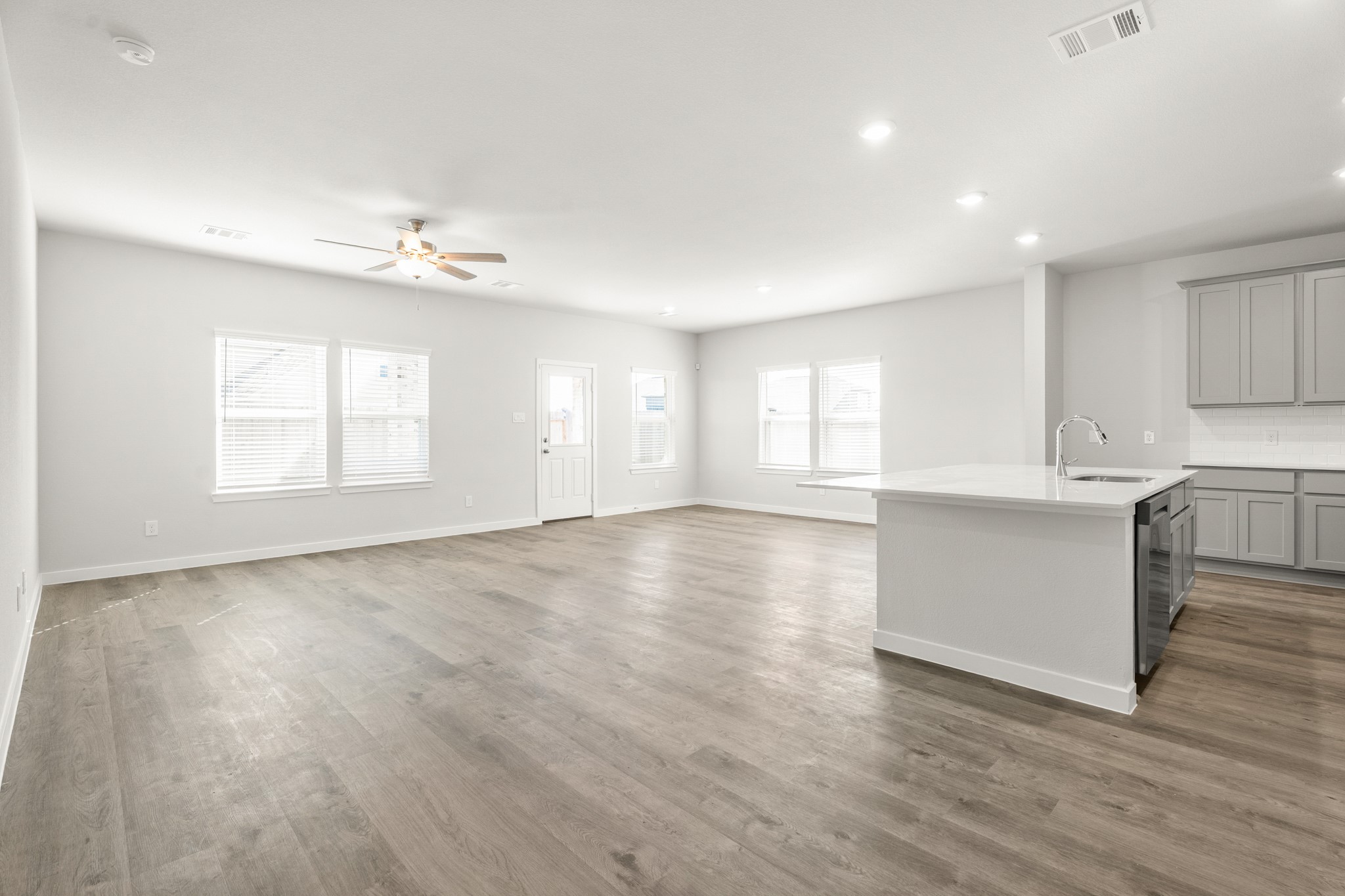 1617 Elm Place Angleton, TX 77515 - Photo 12 of 29 Representative Photo