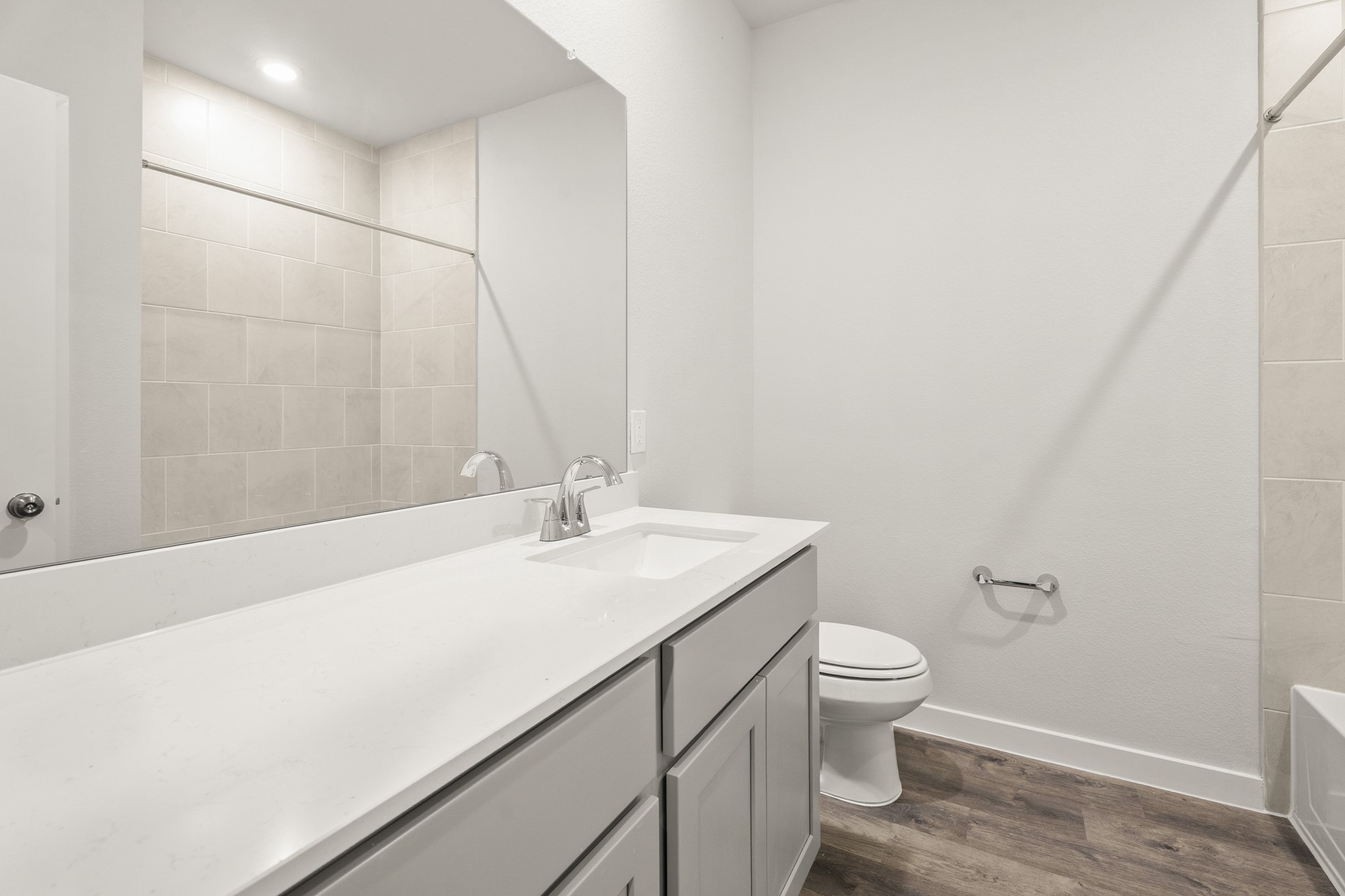 1617 Elm Place Angleton, TX 77515 - Photo 5 of 29 Representative Photo