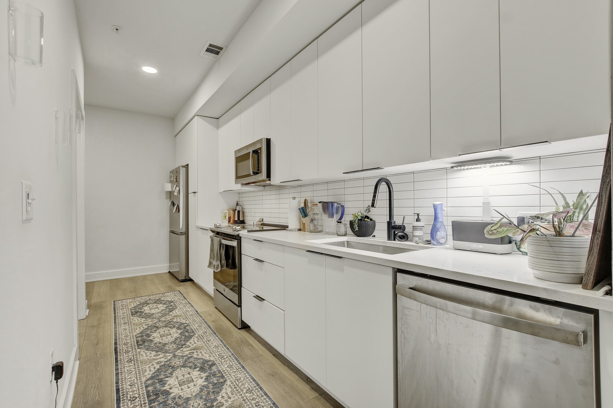 2220 Webberville Road, Unit 225 Austin, TX 78702 - Photo 9 of 19