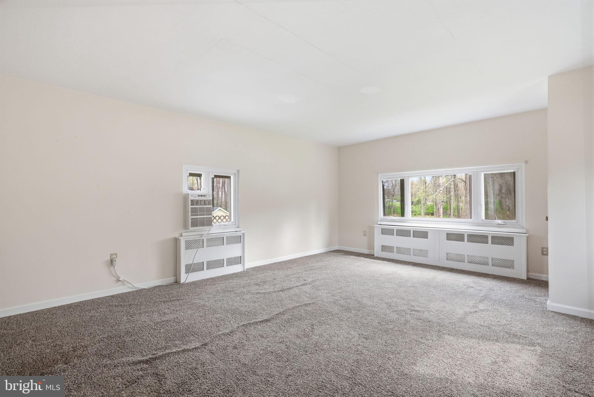 25 Diverty Road Pennington, NJ 08534 - Photo 34 of 37 Spacious room with natural light.