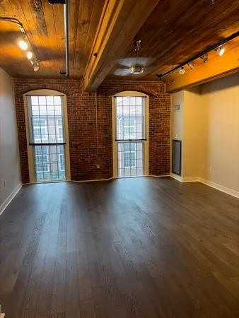 $3,000 | 130 John Street, Unit 355, Lowell, MA 01852