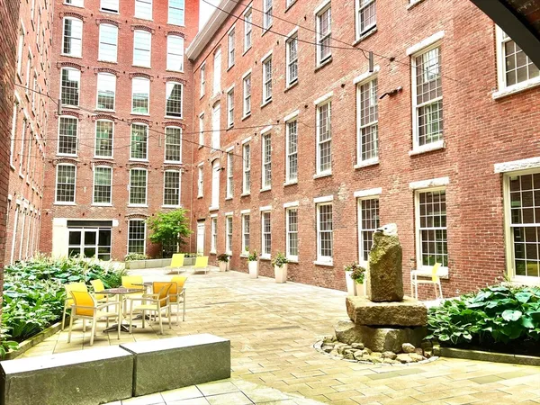 $3,000 | 130 John Street, Unit 355, Lowell, MA 01852