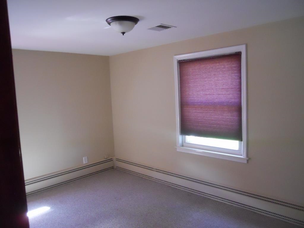 32500 Garfield Road Fraser, MI 48026 - Photo 8 of 12 31231348-7.JPG