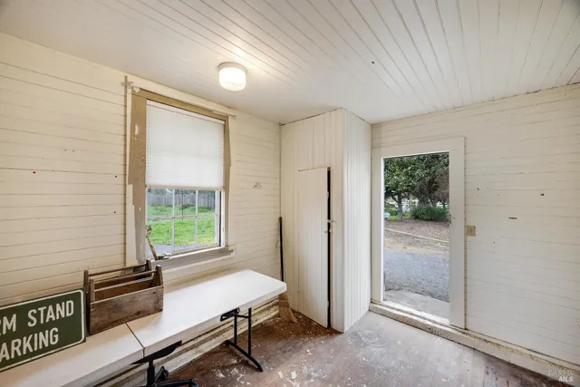 $1,180,000 | 1100 Lohrman Lane, Petaluma, CA 94952