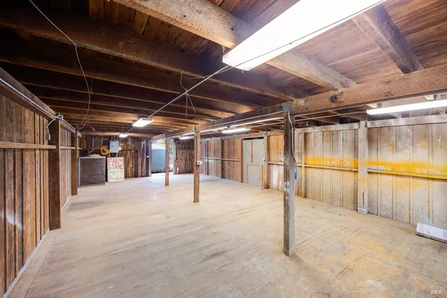 $1,180,000 | 1100 Lohrman Lane, Petaluma, CA 94952