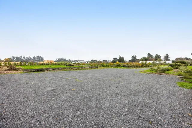 $1,180,000 | 1100 Lohrman Lane, Petaluma, CA 94952