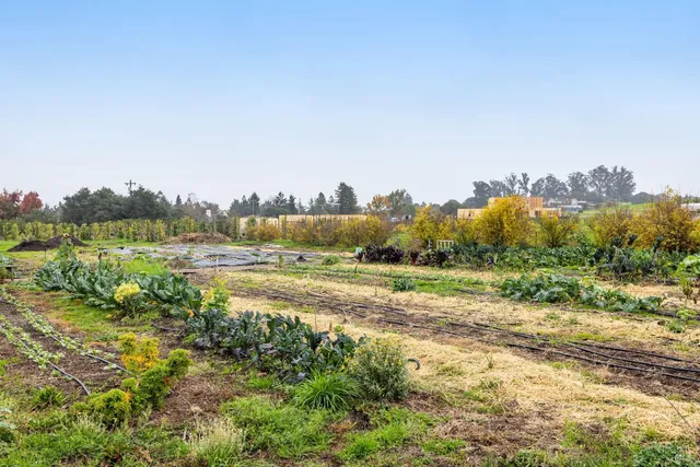 $1,180,000 | 1100 Lohrman Lane, Petaluma, CA 94952