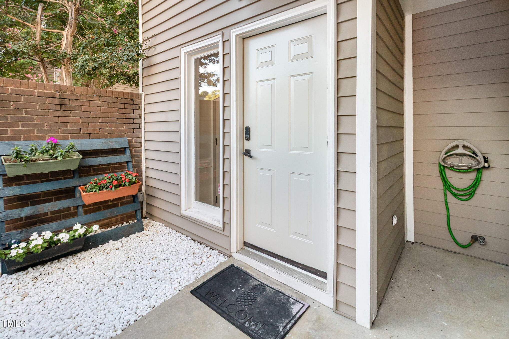 7050 Sandy Forks Road, Unit 101 Raleigh, NC 27615 - Photo 2 of 27 003_file_773
