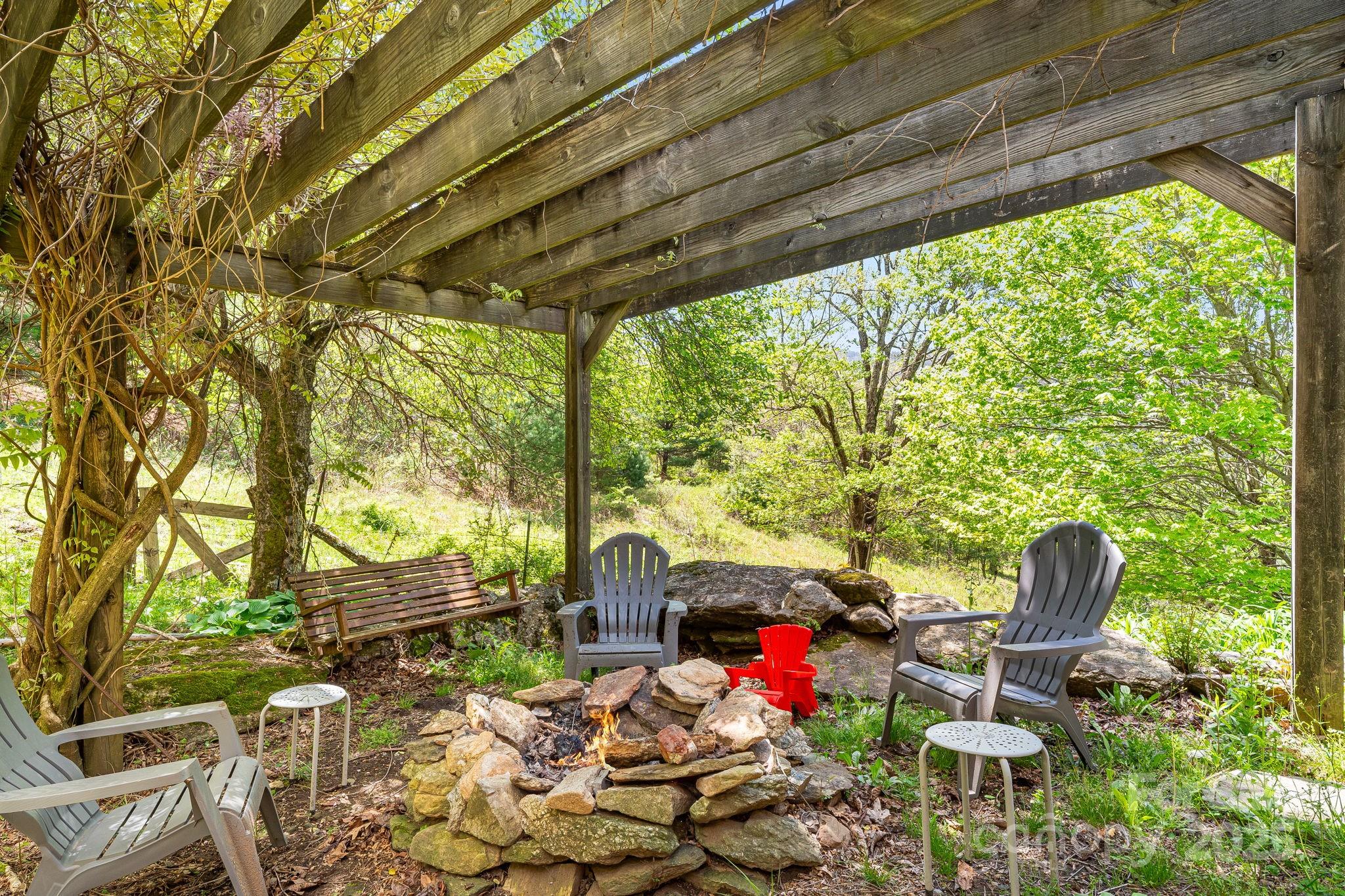 620 Mason Branch Road Bryson City, NC 28713 - Photo 37 of 43 a outdoor space with furniture