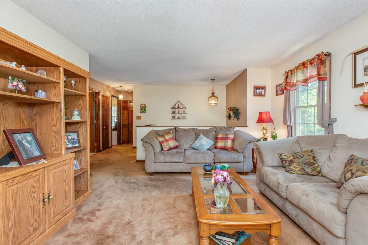 15 Pine Acres Road Concord, NH 03301 - Photo 4 of 26