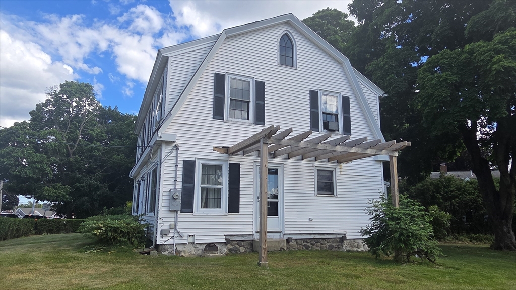 129 Collins Street Danvers, MA 01923 - Photo 2 of 5