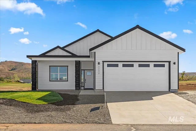 $489,999 | 2292 Golf Lane, Council, ID 83612