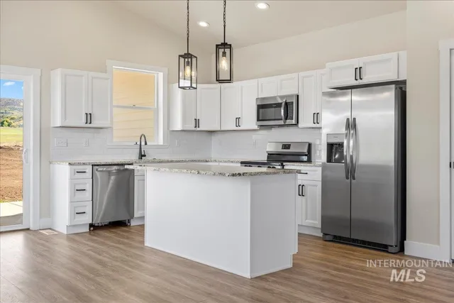 $489,999 | 2292 Golf Lane, Council, ID 83612