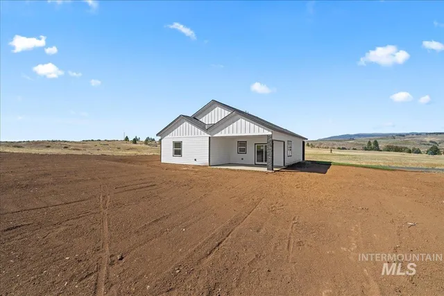 $489,999 | 2292 Golf Lane, Council, ID 83612