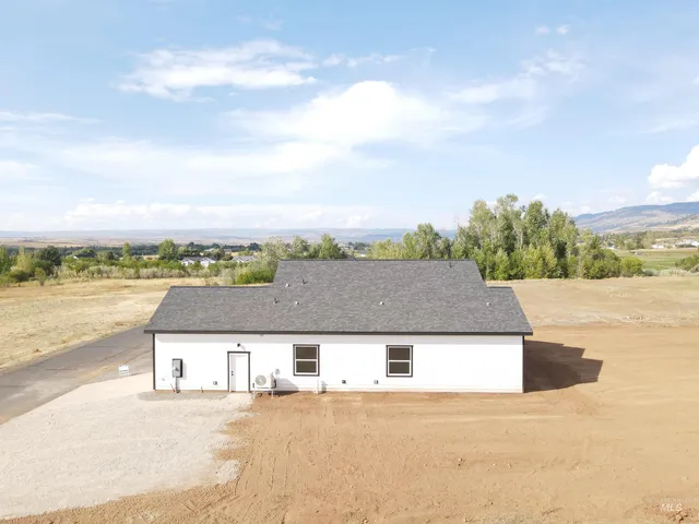 $489,999 | 2292 Golf Lane, Council, ID 83612