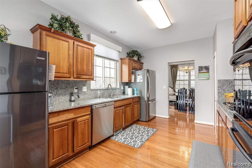 2256 Creek Bend Rochester Hills, MI 48309 - Photo 15 of 39