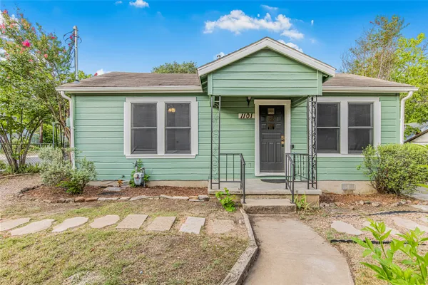 $3,250 | 1101 West Mary Street, Austin, TX 78704