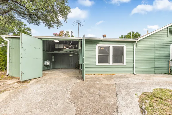 $3,250 | 1101 West Mary Street, Austin, TX 78704