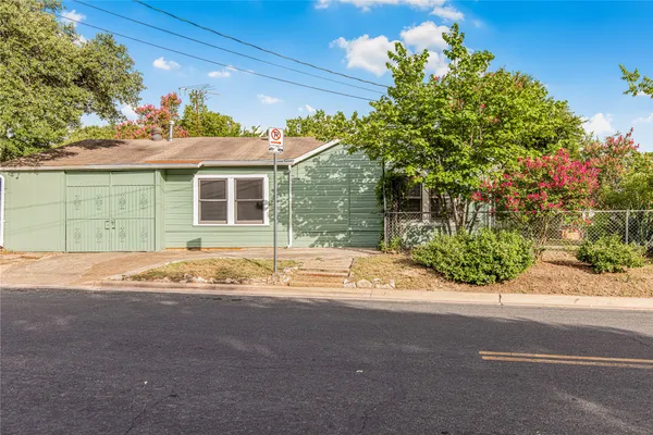 $3,250 | 1101 West Mary Street, Austin, TX 78704