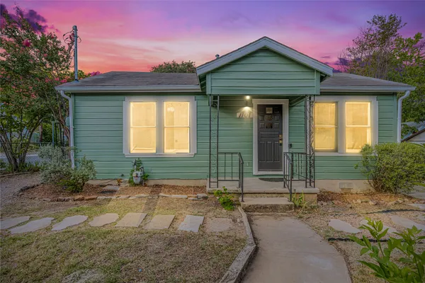$3,250 | 1101 West Mary Street, Austin, TX 78704