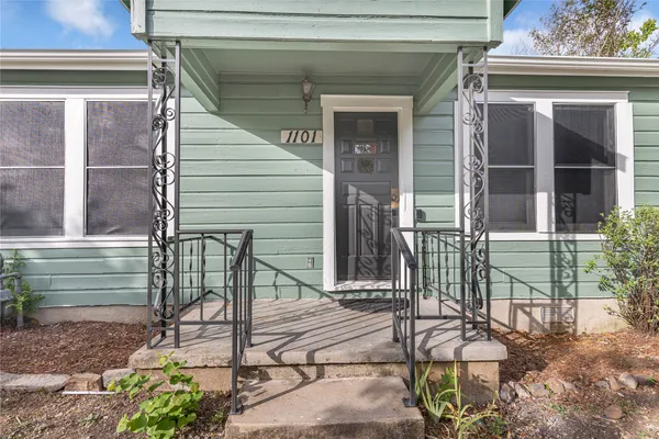 $3,250 | 1101 West Mary Street, Austin, TX 78704