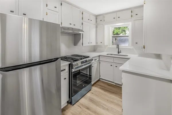 $3,250 | 1101 West Mary Street, Austin, TX 78704